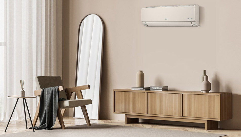Klimatyzator ścienny LG po montażu w salonie