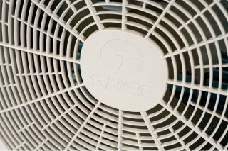 Gree Lomo Luxury zbliżenie na jednostkę zewnętrzną