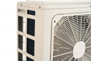 Gree Lomo Luxury widok z bliska na jednostkę zewnętrzną