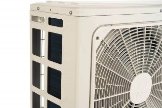 Gree Lomo Eco widok z bliska na jednostkę zewnętrzną