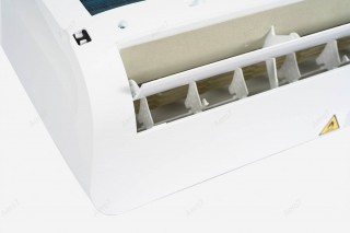 Haier Tundra Plus zbliżenie na żaluzje