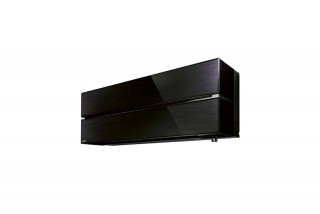 Mitsubishi Diamond Onyx Black widok z boku